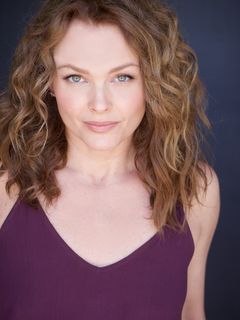 Dina Meyer